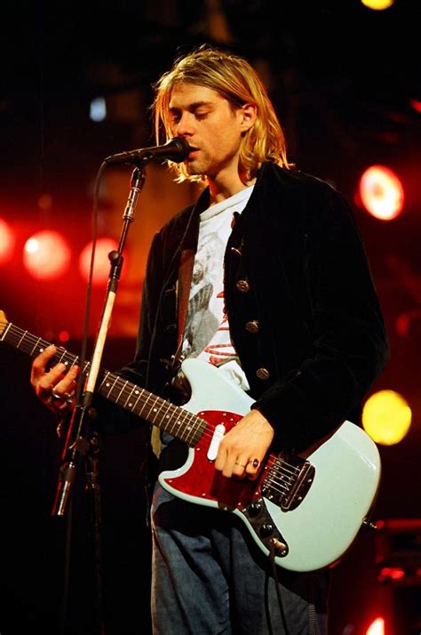 Every time an interview is scheduled with cobain it's cancelled. How to Dress Like Kurt Cobain
