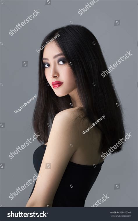 Hermosa Joven Asiática Con El Pelo Foto De Stock Editar Ahora 458479708