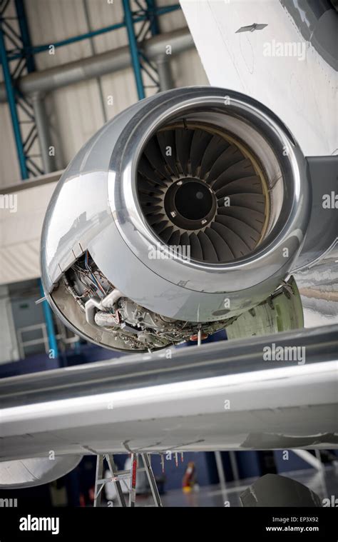 Jet Engine Cowling Hi Res Stock Photography And Images Alamy