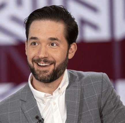 Alexis ohanian is a savvy entrepreneur, investor, internet guru, and an accomplished writer. Alexis Ohanian Recalls Time Yahoo Exec Called Reddit A ...