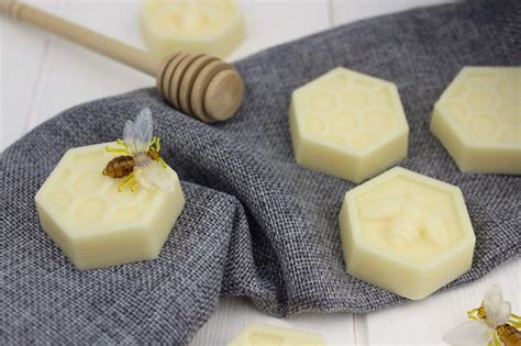 DIY Seife aus Bienenwachs selber machen schöne Geschenkidee Seife
