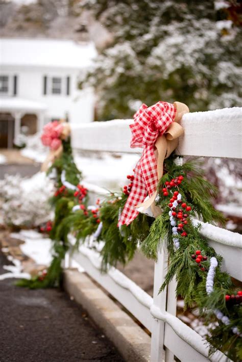 How To Make Holiday Garland From Foraged Greenery Hgtv Holiday