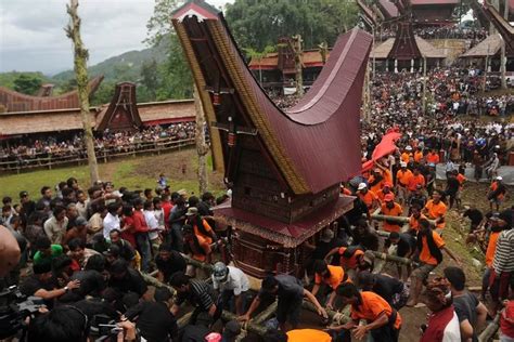 Mengenal Rambu Solo Upacara Pemakaman Unik Adat Toraja Suara Hits