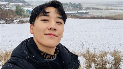 k pop singer seungri from big bang quits after allegations of supplying prostitutes in