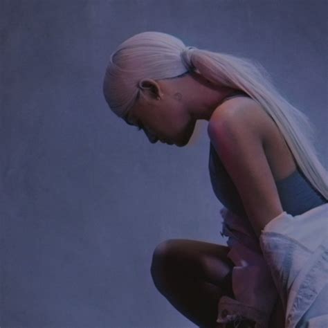 2048x2048 no tears left to cry ariana grande photoshoot 4k ipad air hd 4k wallpapers images