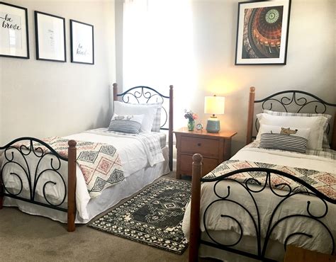20 Twin Bed Guest Room