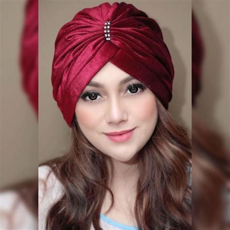 Artis celine evangelista menyesal buru buru nikahi stefan william: Celine Evangelista Mualaf - Kabar Celine Evangelista Mualaf Ibunda Bilang Begini - Potret celine ...