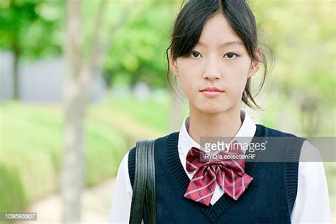 Japanese Schoolgirl Uniform Stockfotos En Beelden Getty Images