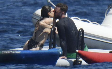 Justin Timberlake Jessica Biel Share Intimate Moment During Vacations The Celeb Post