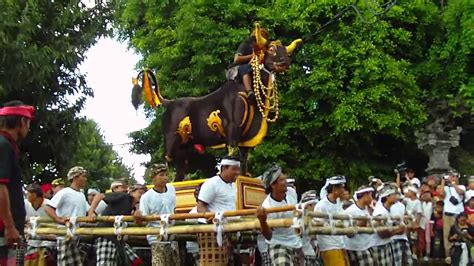 Upacara Adat Ngaben Umat Hindu Bali Wajib Ditonton Youtube