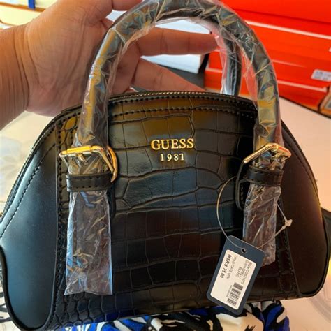 Guess bags price for men in malaysia march 2021. Guess sling bag hand bag | Shopee Philippines