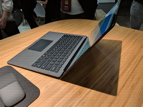 مايكروسوفت تعلن عن أجهزة Surface Pro 6 و Surface Laptop 2 و Surface
