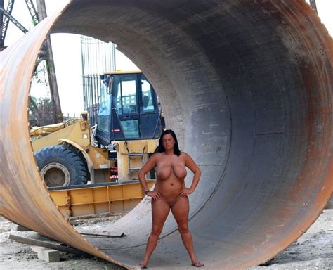 Curvy Babe Going Nude At A Construction Site Porno Photo