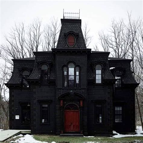 Spooky In 2020 Goth Home Decor Gothic House Goth Home
