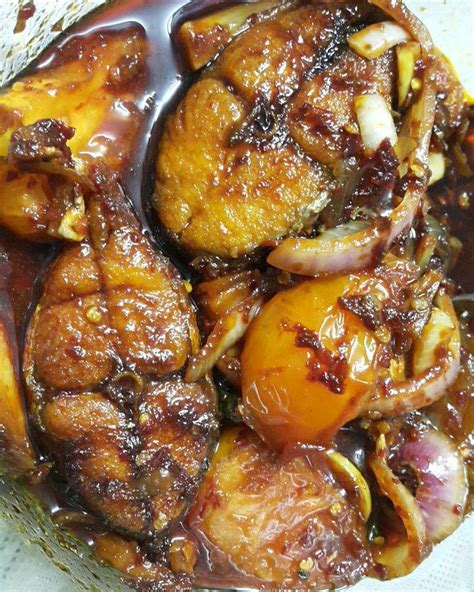 Meskipun memiliki rasa yang manis, kamu juga bisa menggunakan resep ayam kecap pedas agar tercipta rasa pedas manis yang. Resepi Ikan Tenggiri Masak Kicap Ala Thai - Resep Bunda Erita