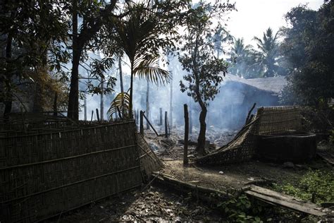 Bangladesh Mob Of 20000 Torches Hindu Village For ‘insulting Prophet