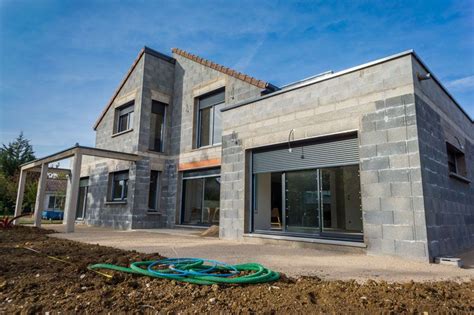 Acheter moins cher peinture appartement pas cher. Découvrez comment calculer le nombre de parpaings pour une maison de 100 m2 • Devis maison ...