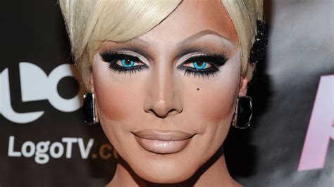 What Raven Of Rupauls Drag Race Had To Say About Her Makeup Aesthetic