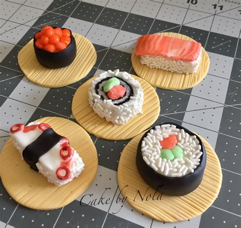 Anyone Want Some Sushi Fondanttoppers Fondant Sushi
