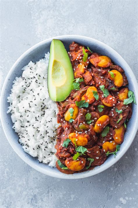 You might surprise yourself and become a convert. Vegan Chili Recipe With Butter Beans (Gluten-free) | Earth ...