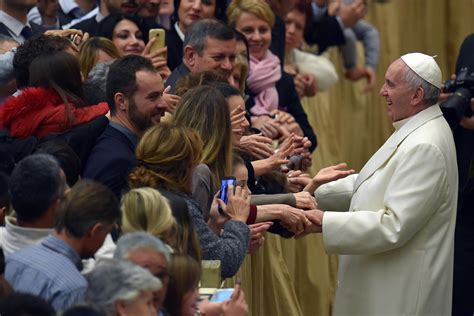 Il Papa Ai Dipendenti Vaticani Curate Figli E Matrimonio No A