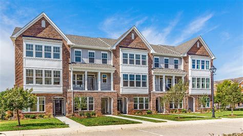 Top 5 Reasons To Choose Townhome Living Hhhunt Homes Blog
