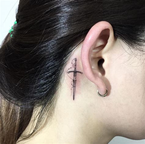 The tattoos behind the ears form a great beginning in the journey to world of tattoos. 40+ Amazing Behind The Ear Tattoos For Women - TattooBlend