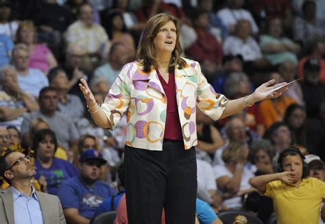 Anne Donovan Resigns As Coach Of The Connecticut Sun Hartford Courant