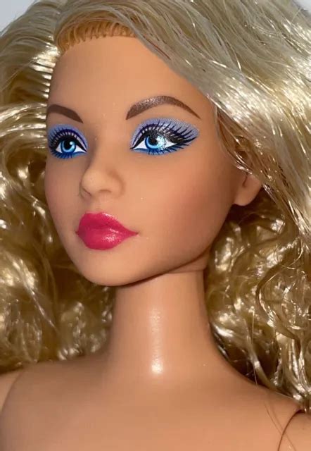 Barbie Signature Looks Nude Curvy Made To Move Doll Blonde