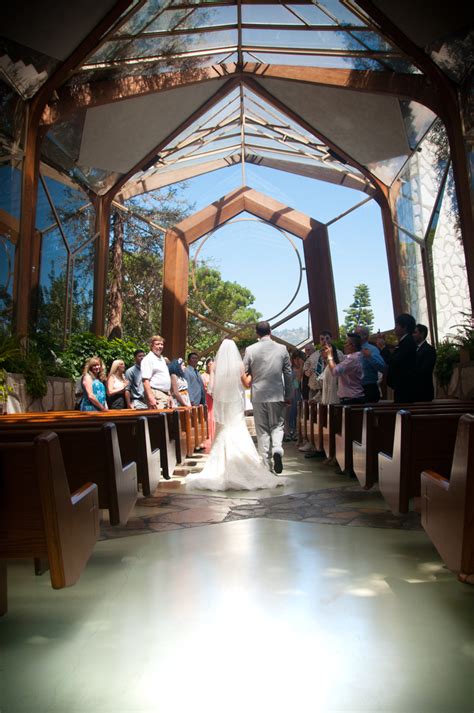 A Beautiful Wedding At The Wayfarers Chapel In Rancho Palos Verde