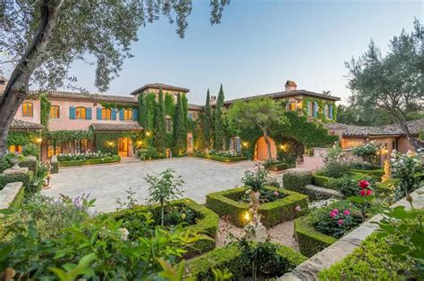 Inside Prince Harry And Meghan Markles 15m California Mansion