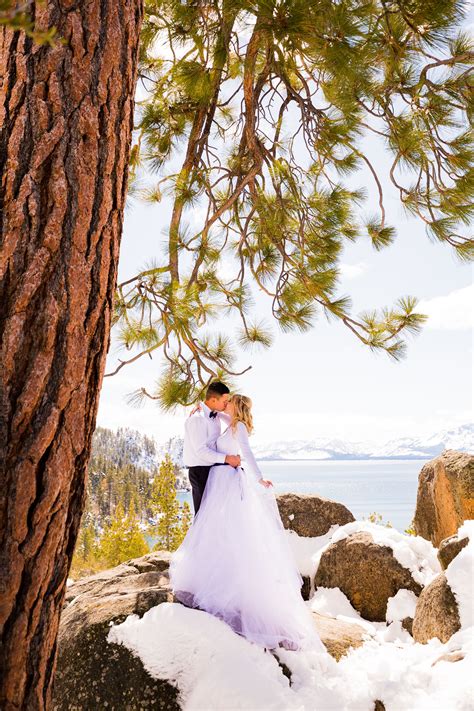 A Lake Tahoe Elopement Is As Dreamy As It Gets This Snowy Winter