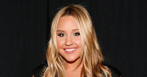 Amanda Bynes Released From Mental Hospital 3 Weeks After Walking Naked Around La Flipboard