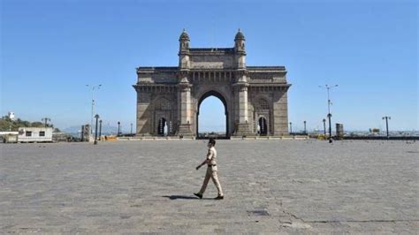 Explore more on mumbai lockdown. Delhi to Kochi: Take A Look At These 48 Deserted Pics Of ...