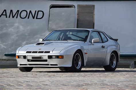 photo PORSCHE 924 2.0 Carrera GT coupé 1981 - Motorlegend.com