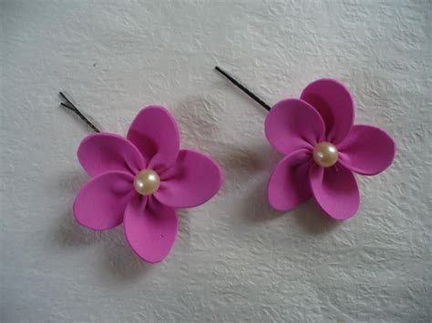 Available in an array of shapes and sizes so that you can find the perfect fit for your floral vision. DIY Tutorial: DIY Hair Accessories / DIY Foam Paper Flower ...