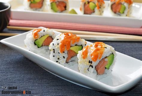 Seis Recetas De Sushi Uramaki O California Roll El Rollo De Sushi