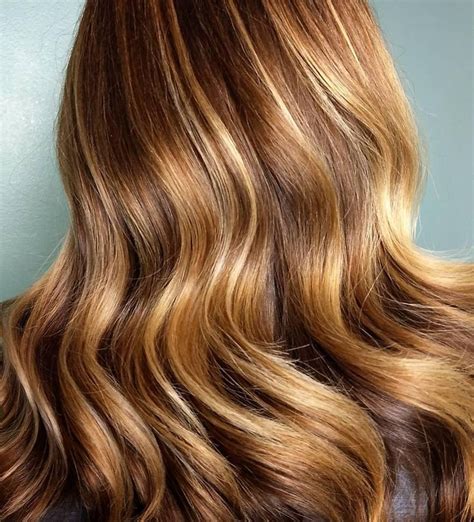 7 Warm Toned Blonde Hair Colors From Honey To Bronde Blonde Hair