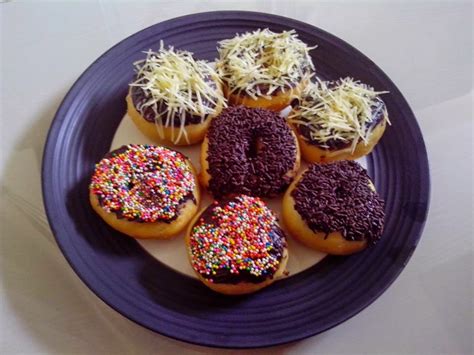 Cara membuat donat dari labu setelah mengembang, kempiskan adonan. Cara Membuat Donat Manual / Tips Membuat Donat Jco Yang ...