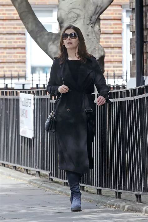 Weigh To Go Stylish Nigella Lawson Shows Off Weight Loss As She Flaunts Slimmed Down Shape On