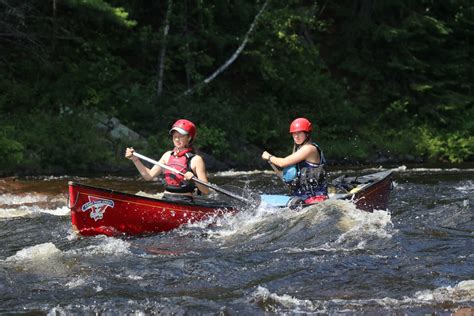 Whats The Difference Between Whitewater Kayaking Canoeing And Rafting