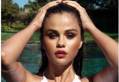 Selena Gomez Faz Ensaio Super Sensual Com Biqu Ni Cavado Ofuxico