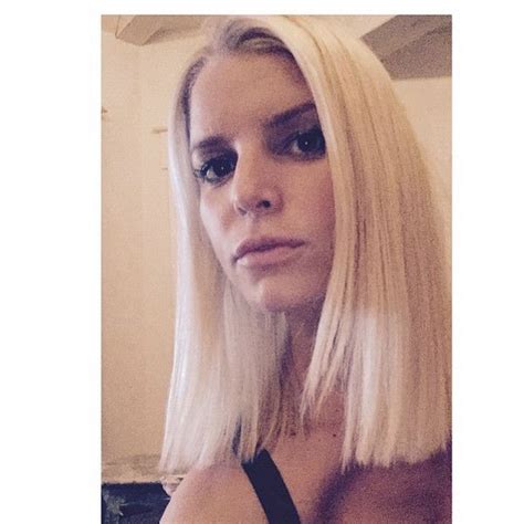 Wow Jessica Simpson Keeps It Short As She Debuts Brand New Haircut