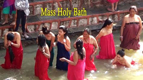 Sali Nadi Mela Open Holy Bath 2021 Nepali Girls Bathing In Kathmandu Nepal Youtube