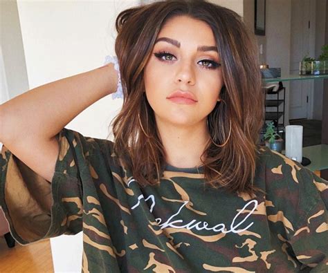 Andrea Russett Height Age Weight Measurement Wiki Bio And Net Worth Famed Star Andrea Russett