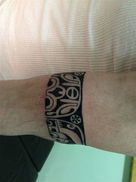 Maori Arm Band Polynesian Tattoo Tattoos And Piercings Cool Tattoos