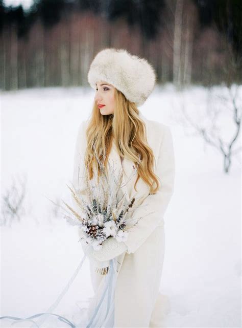 25 Edgy Wedding Coats For Winter Brides Weddingomania