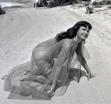 Bettie Page In 2020 Bettie Page Vintage Pinup Photographer