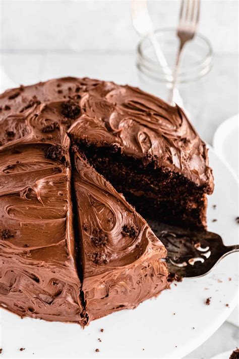 The Best Easy Chocolate Cake Recipe 2022