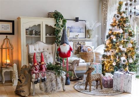 How To Decorate Your 2022 Christmas Tree Is Decor Trends